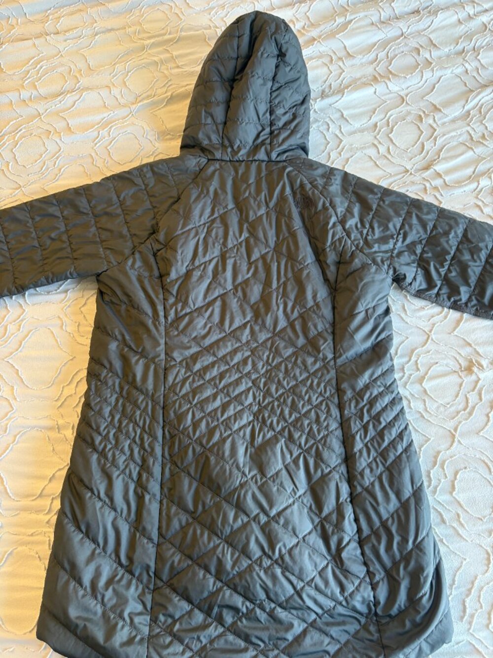 The North Face Mossbud Insulated Reversible Parka - Picture 9 of 10